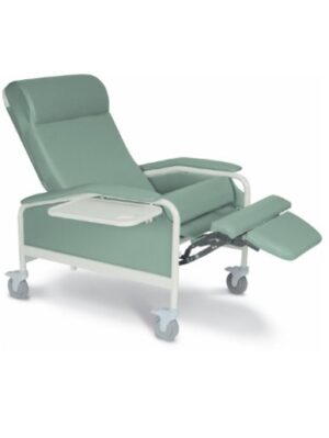 Winco XL Medical / Recovery / Dialysis Recliner w/Steel Casters | 6541